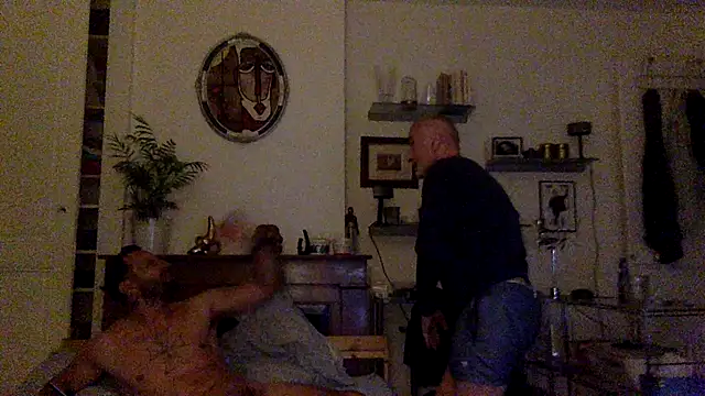 Snapshot of JF69100 chatting on August 7, 9:39 pm JF69100 online show from August 7, 9:39 pm