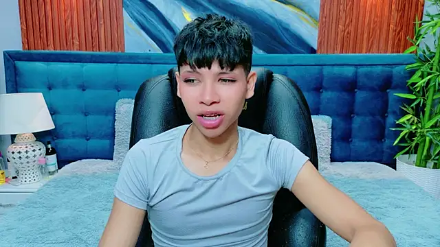 dilan 911 online show from March 28, 7:02 pm