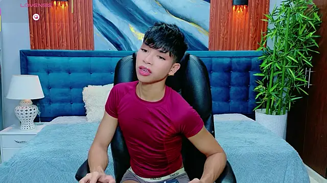 dilan 911 online show from May 19, 7:09 pm