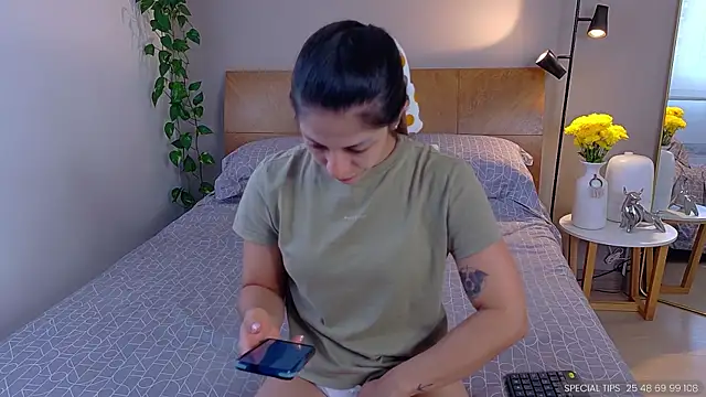 sarah rayy online show from September 25, 7:39 pm