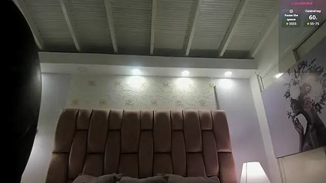 aishathornee online show from November 27, 9:50 pm