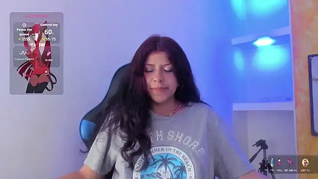 Raven Rouge  online show from November 16, 6:30 am