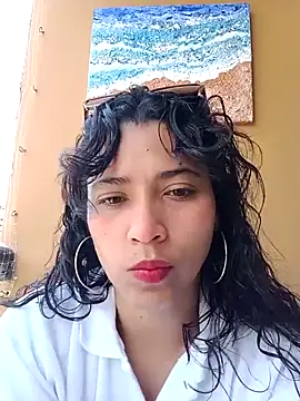 Vikyvoyeur online show from April 4, 5:43 pm