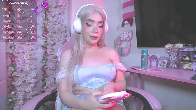 victoriabb28 online show from July 3, 3:35 am