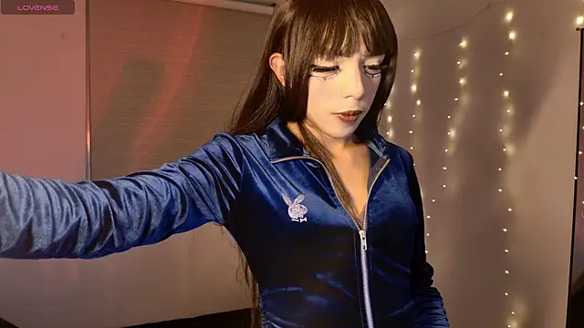 Snapshot of alexxatokyo chatting on October 16, 11:50 pm alexxatokyo online show from October 16, 11:50 pm