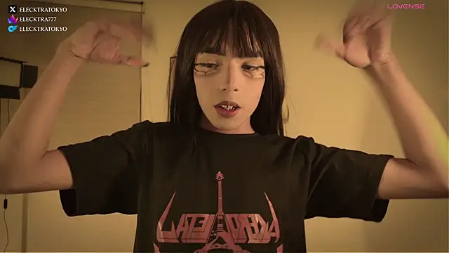 Snapshot of alexxatokyo chatting on November 28, 12:57 am alexxatokyo online show from November 28, 12:57 am