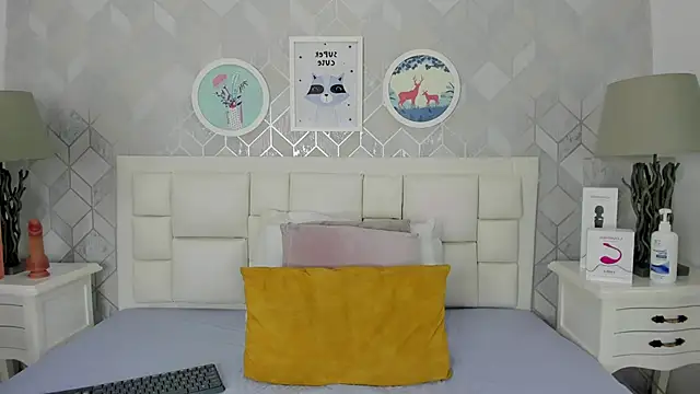 Snapshot of naia_cox chatting on September 20, 11:28 pm naia cox online show from September 20, 11:28 pm