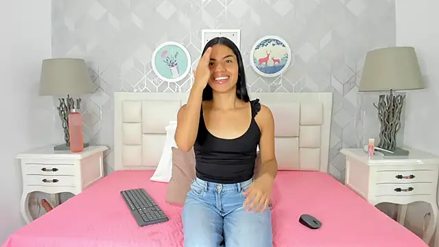 Snapshot of naia_cox chatting on October 25, 3:47 am naia cox online show from October 25, 3:47 am