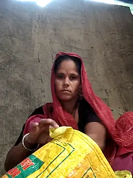 Hot-ilaiy online show from October 26, 1:44 am