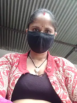 Snapshot of Hot-ilaiy chatting on February 2, 6:23 am Hot-ilaiy online show from February 2, 6:23 am