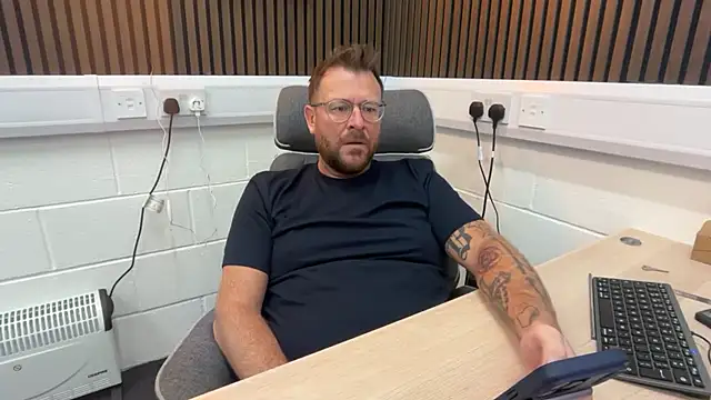 bilf1978 online show from March 3, 6:52 am