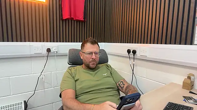 bilf1978 online show from March 10, 7:35 am