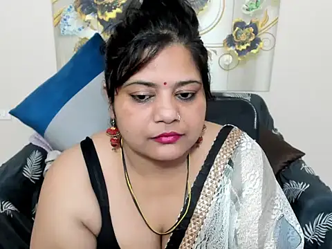 Snapshot of misssoniya3 chatting on June 27, 4:17 am misssoniya3 online show from June 27, 4:17 am