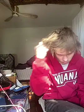 Snapshot of XanderOzzz chatting on February 13, 7:21 pm XanderOzzz online show from February 13, 7:21 pm