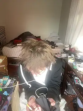 Snapshot of XanderOzzz chatting on February 14, 5:43 pm XanderOzzz online show from February 14, 5:43 pm