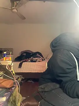 Snapshot of XanderOzzz chatting on February 22, 4:13 am XanderOzzz online show from February 22, 4:13 am