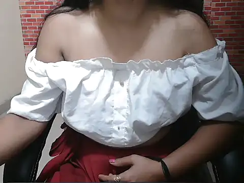 misskomal2 online show from September 16, 5:52 am