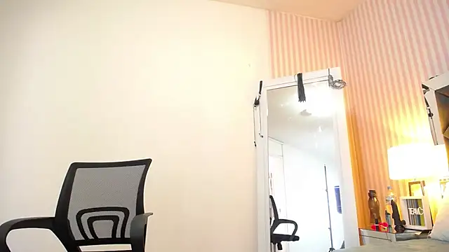 ViictoriaJones  online show from January 15, 12:21 pm