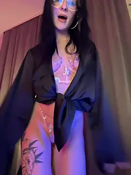 bigJuicyPussy online show from January 14, 1:28 pm