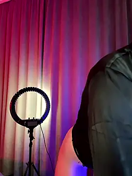 bigJuicyPussy online show from January 17, 2:11 pm