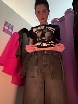 bigJuicyPussy online show from April 1, 1:41 pm