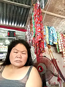 Snapshot of Mari_fvcks chatting on October 8, 4:21 am Mari fvcks online show from October 8, 4:21 am