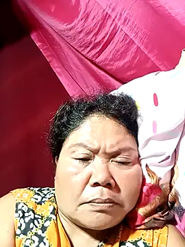 Snapshot of Mari_fvcks chatting on October 12, 9:58 pm Mari fvcks online show from October 12, 9:58 pm