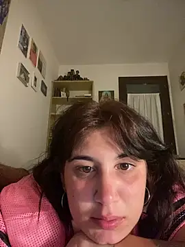 Snapshot of chiaretta19_hot chatting on June 21, 9:50 pm chiaretta19 hot online show from June 21, 9:50 pm