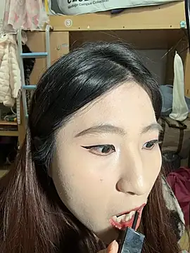 Snapshot of ououlovelove chatting on February 1, 8:57 am ououlovelove online show from February 1, 8:57 am