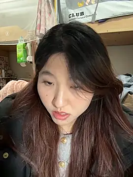 Snapshot of ououlovelove chatting on February 8, 4:10 pm ououlovelove online show from February 8, 4:10 pm