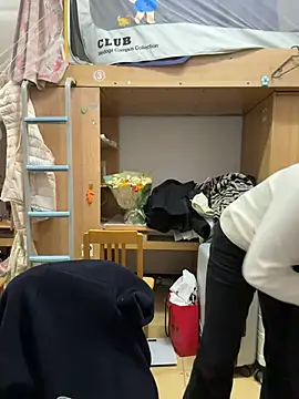 ououlovelove online show from March 23, 10:41 am