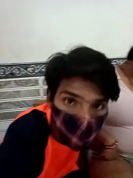 Snapshot of LoveOnStream chatting on September 20, 9:54 am LoveOnStream online show from September 20, 9:54 am