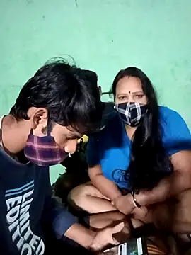 Snapshot of LoveOnStream chatting on October 11, 12:10 am LoveOnStream online show from October 11, 12:10 am