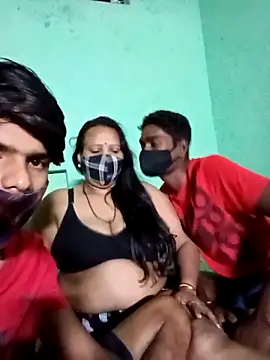 Snapshot of LoveOnStream chatting on October 16, 5:03 pm LoveOnStream online show from October 16, 5:03 pm