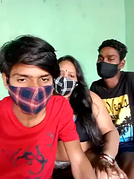 Snapshot of LoveOnStream chatting on October 22, 8:47 am LoveOnStream online show from October 22, 8:47 am