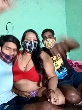 Snapshot of LoveOnStream chatting on October 24, 12:12 pm LoveOnStream online show from October 24, 12:12 pm