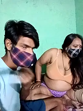 Snapshot of LoveOnStream chatting on October 26, 1:39 pm LoveOnStream online show from October 26, 1:39 pm