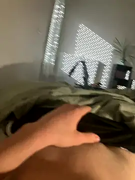 Snapshot of Loulou_2007 chatting on September 27, 7:57 am Loulou 2007 online show from September 27, 7:57 am