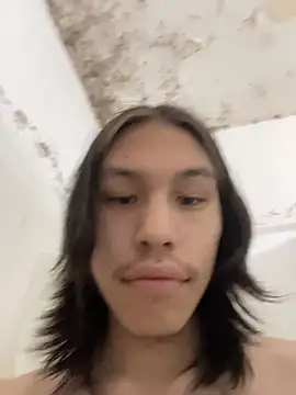 heytherepeoples717 online show from October 29, 3:31 am