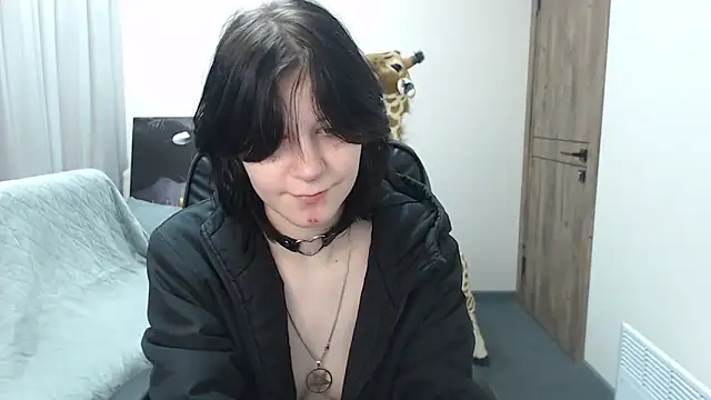 TinaQuiin online show from February 9, 9:02 am