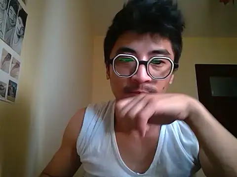 Lokomo32 online show from May 9, 3:28 pm