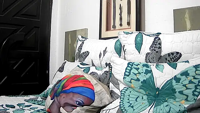 Snapshot of CandyNaynay chatting on September 28, 6:24 pm CandyNaynay online show from September 28, 6:24 pm