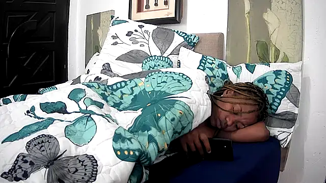 Snapshot of CandyNaynay chatting on September 29, 6:29 am CandyNaynay online show from September 29, 6:29 am