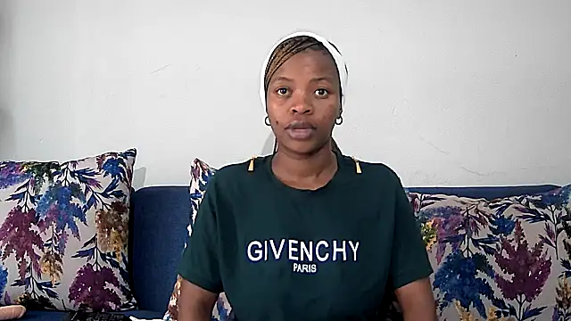 Snapshot of CandyNaynay chatting on October 29, 10:39 am CandyNaynay online show from October 29, 10:39 am