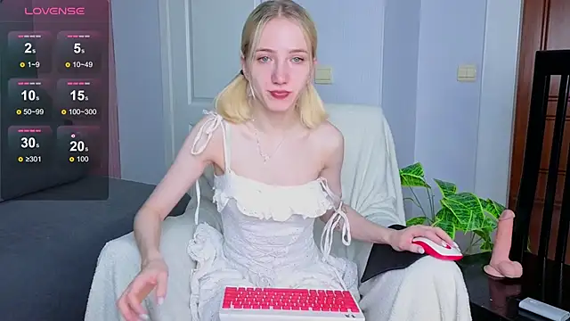 EmmaNovak online show from November 15, 12:23 pm