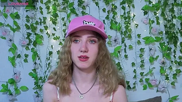 EmmaNovak online show from May 9, 9:09 pm