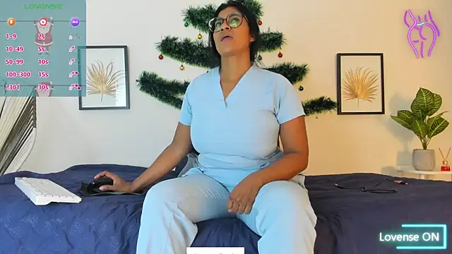  Miaa khalifa  online show from December 3, 12:36 pm