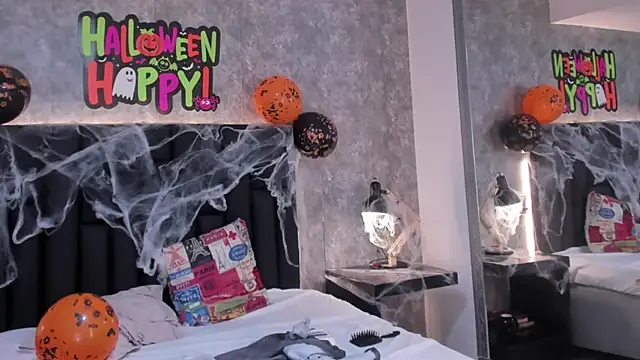 crystaldarliing online show from October 14, 3:35 pm