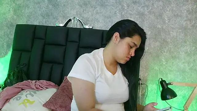 crystaldarliing online show from May 12, 6:38 pm