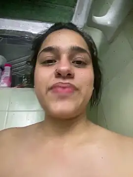 crystaldarliing online show from May 15, 8:16 pm